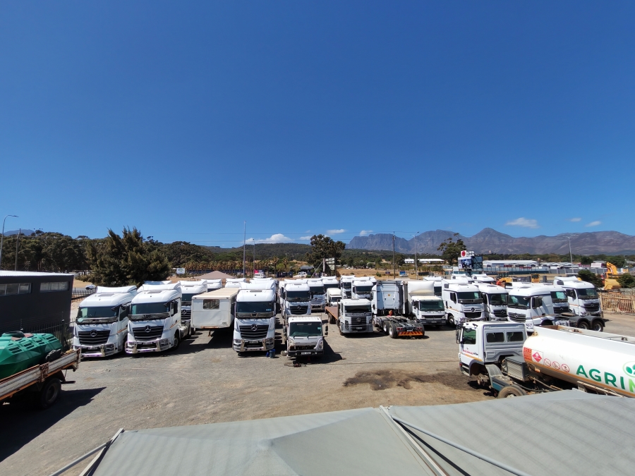 Commercial Property for Sale in Broadlands Western Cape